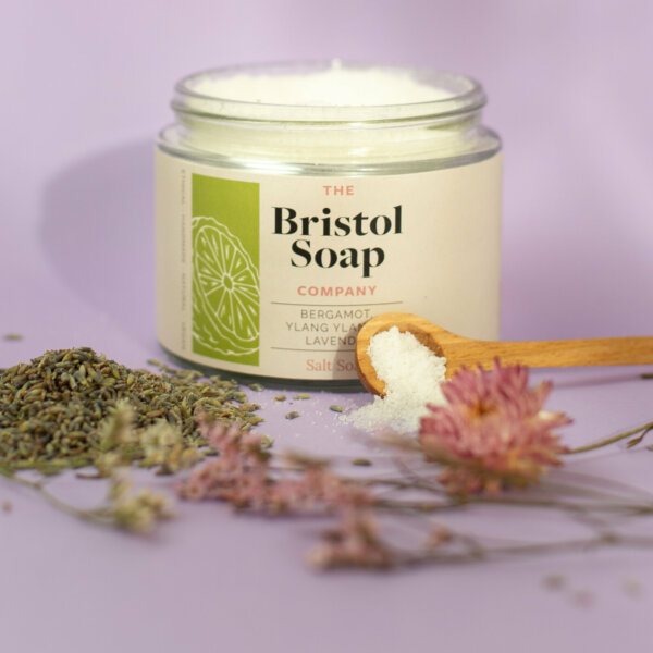 Bergamot, Ylang Ylang and Lavender Salt Soak (225g)